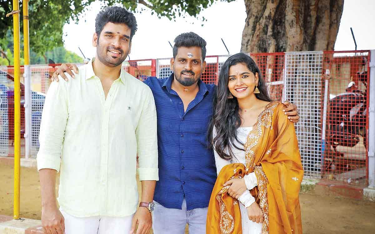 கிராமத்து பின்னணியில் காமெடி