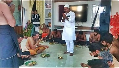 ஐயப்ப பக்தர்களுக்கு விருந்தளித்த இஸ்லாமியர்!