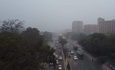 தில்லியை உறைய வைத்த கடும் குளிர்!