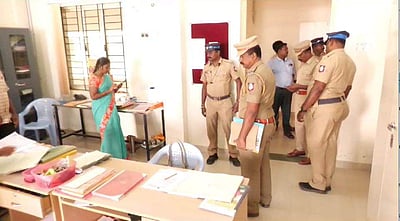 ஆளுநர் மதியம் வருகிறார், பெரியார் பல்கலை.யில் முறைகேடு புகார் சோதனை!