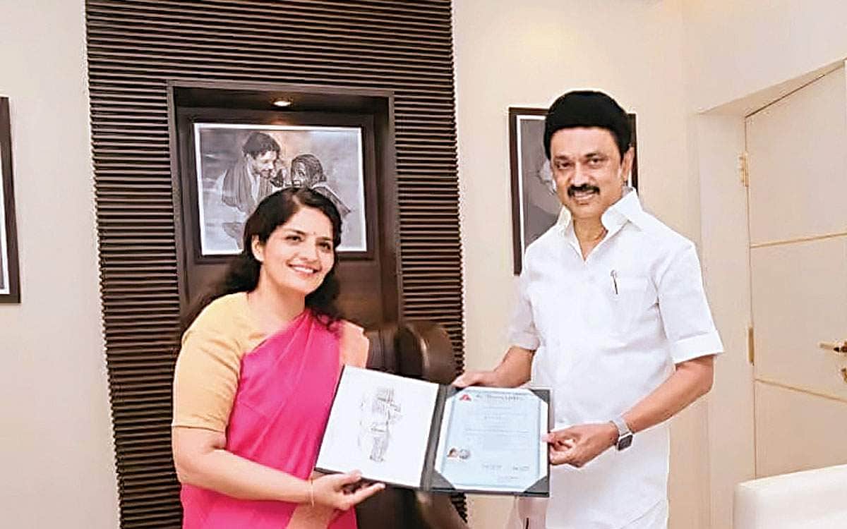 சாதனைப் பெண்கள்...