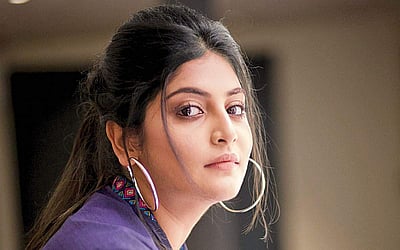 மஞ்சிமா காட்டம்