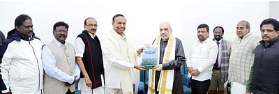 மத்திய அமைச்சர் அமித்ஷாவுடன் தமிழ்நாடு எம்.பி.க்கள் குழு சந்திப்பு