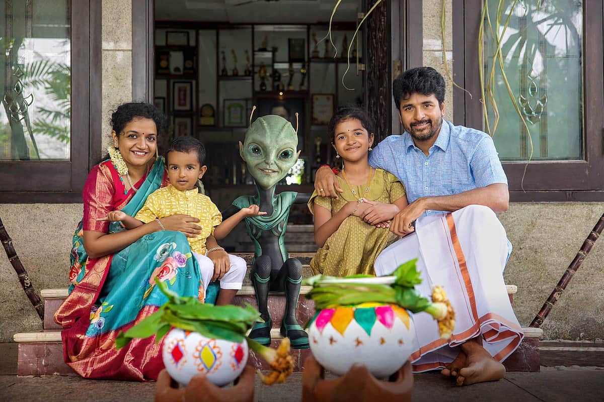 பொங்கல் பண்டிகையைக் கொண்டாடிய பிரபலங்கள் - புகைப்படங்கள்