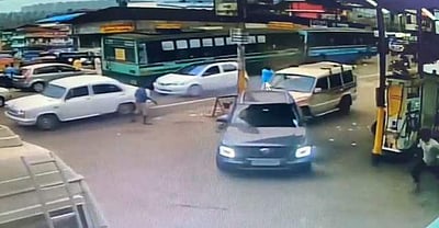 வால்பாறையில் அரசுப் பேருந்துகள் மோதல்: பதறவைக்கும் விடியோ வெளியீடு!