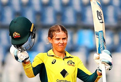 3-வது ஒருநாள்: இந்திய மகளிரணிக்கு 339 ரன்கள் இலக்கு நிர்ணயித்த ஆஸ்திரேலியா!