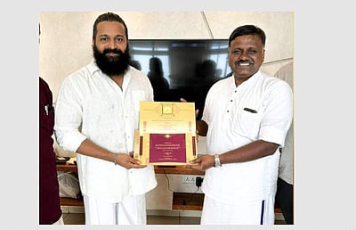 அயோத்தி ராமா் கோயில் பிரதிஷ்டை: ‘காந்தாரா’ புகழ் ரிஷப் ஷெட்டிக்கு அழைப்பு