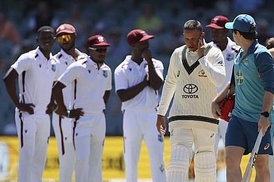 மேற்கிந்தியத் தீவுகளுக்கு  எதிரான 2-வது டெஸ்ட்டில் உஸ்மான் கவாஜா விளையாடுவாரா?