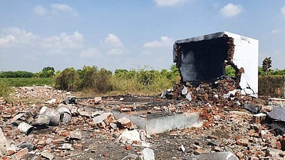 விருதுநகர் அருகே பட்டாசு ஆலையில் தீ விபத்து: 2 பேர் பலி