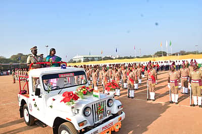 நாமக்கல்: வெகு  விமர்சையாக நடந்த குடியரசு நாள் கொண்டாட்டம்