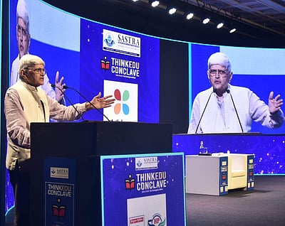 மக்கள் அச்சத்திலிருந்து விடுபட வேண்டும்: கோபாலகிருஷ்ண காந்தி