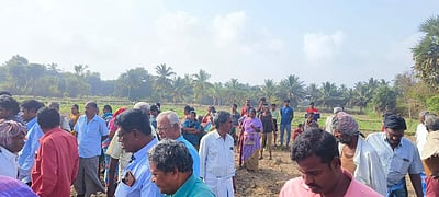 கிருஷ்ணகிரி அருகே யானை தாக்கி விவசாயி சாவு: கிராம மக்கள் சாலை மறியல்