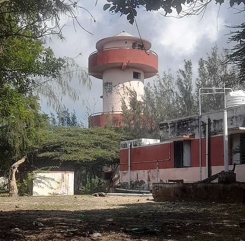 பராமரிப்பில்லாத கோடியக்கரை சுற்றுலாத் தலம்