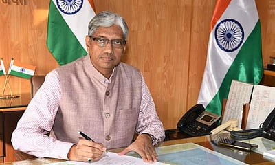 தொலைத்தொடா்பு ஒழுங்குமுறை ஆணையத்திற்கு புதிய தலைவர் நியமனம்!