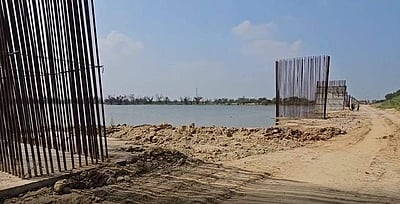 ஏரிக்கரையை உடைத்து சென்னை - பெங்களூரு சாலைப் பணி! விவசாயிகள் அதிர்ச்சி!!