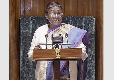 நாட்டில்  நக்சல் வன்முறை குறைந்துள்ளது: குடியரசுத் தலைவர் உரை