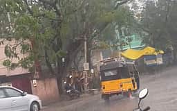 விராலிமலை பகுதியில் லேசான சாரல் மழை