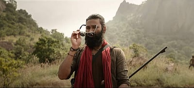 சிங்கத்தின் இரையை ஓநாய் தூக்கிட்டுப் போனால் என்னவாகும்: வெளியானது கேப்டன் மில்லர் டிரைலர்