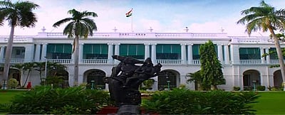 250 ஆண்டுகள் பழமைவாய்ந்த புதுச்சேரி ஆளுநர் மாளிகையை இடம் மாற்ற ஒப்புதல்!