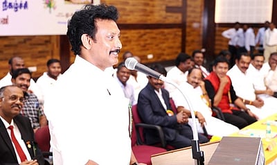 புதிய கல்வியாண்டுக்கான மாணவர் சேர்க்கை: அன்பில் மகேஸ் தொடக்கி வைத்தார்