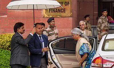 மன்மோகன் சிங், ப.சிதம்பரத்தின் சாதனையை முறியடிக்கும் நிர்மலா சீதாராமன்!