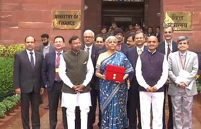 மத்திய அமைச்சரவைக் கூட்டம் தொடங்கியது!