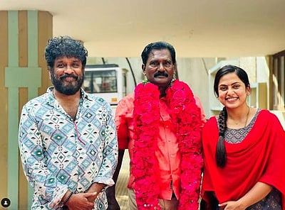 ஆதி குணசேகரன் பிறந்தநாளைக் கொண்டாடிய எதிர்நீச்சல் குழு!