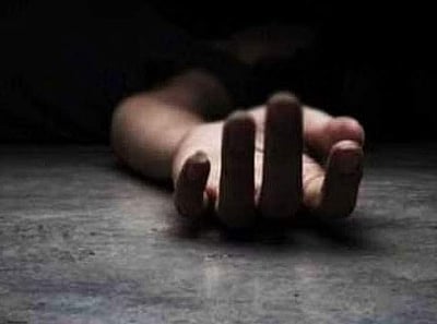 நொய்டா: அடுக்குமாடி குடியிருப்பிலிருந்து குதித்த பெண் உயிரிழப்பு!