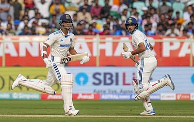 முதல் நாள் முடிவில் இந்தியா 336/6 ரன்கள் குவிப்பு! 