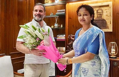 ஹேமந்த் சோரனின் மனைவியை சந்தித்த ராகுல் காந்தி!