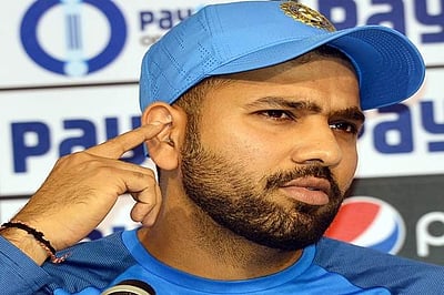 மும்பை இந்தியன்ஸ் கேப்டன் பதவியிலிந்து ரோஹித் சர்மாவை நீக்க காரணம் இதுதான்: தலைமைப் பயிற்சியாளர்