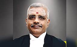 தற்கொலை எண்ணத்தை சில உரையாடல் தீா்த்துவிடும்: நீதிபதி ஆனந்த் வெங்கடேஷ்