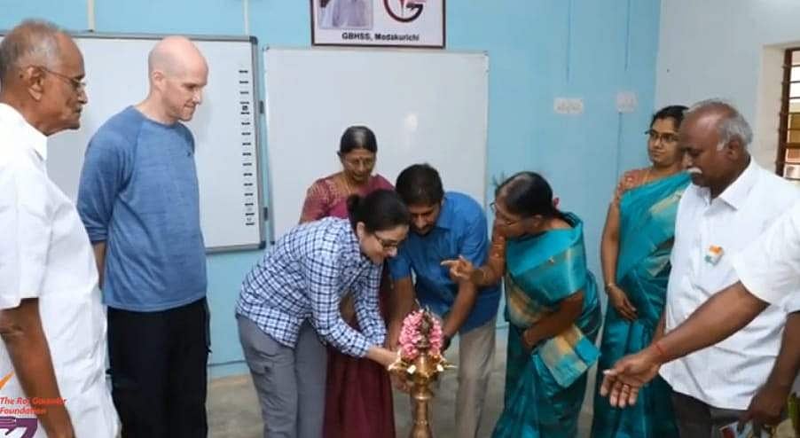 மொடக்குறிச்சியில் நடைபெற்ற நிகழ்ச்சியில் பங்கேற்ற செலின்ராஜ் கவுண்டர்