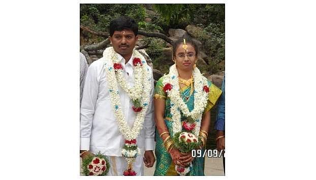 <em>கணவருடன் ராசி....</em>