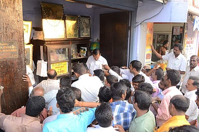 நெல்லை இருட்டுக்கடை எனக்கு சொந்தம் - நயன் சிங்