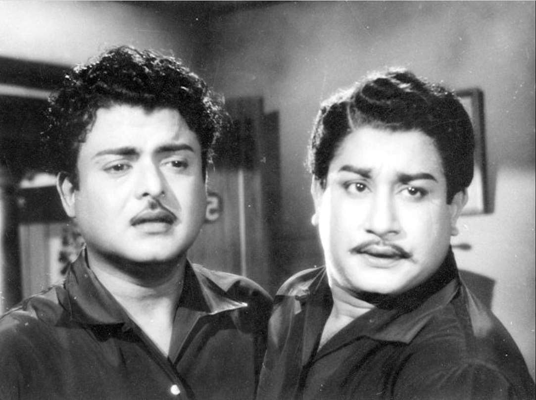 பார்த்தாலே பசி தீரும் படத்தில் ஜெமினி கணேசன் - சிவாஜி