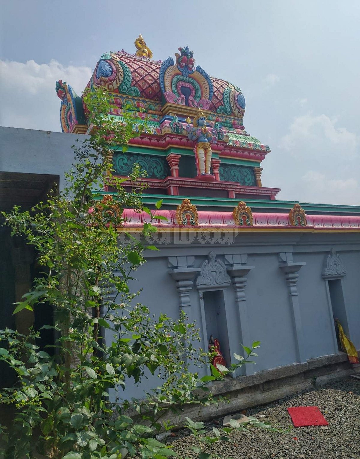 அருள்மிகு குங்குமாம்பிகை அம்மன் சன்னதி கோபுரம்