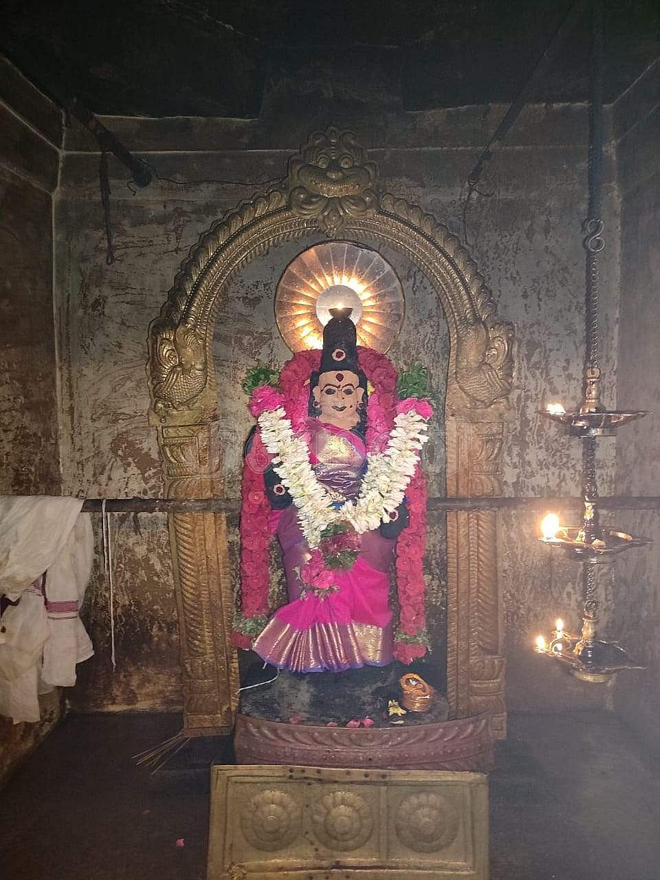 அருள்மிகு குங்குமாம்பிகை அம்மன்.