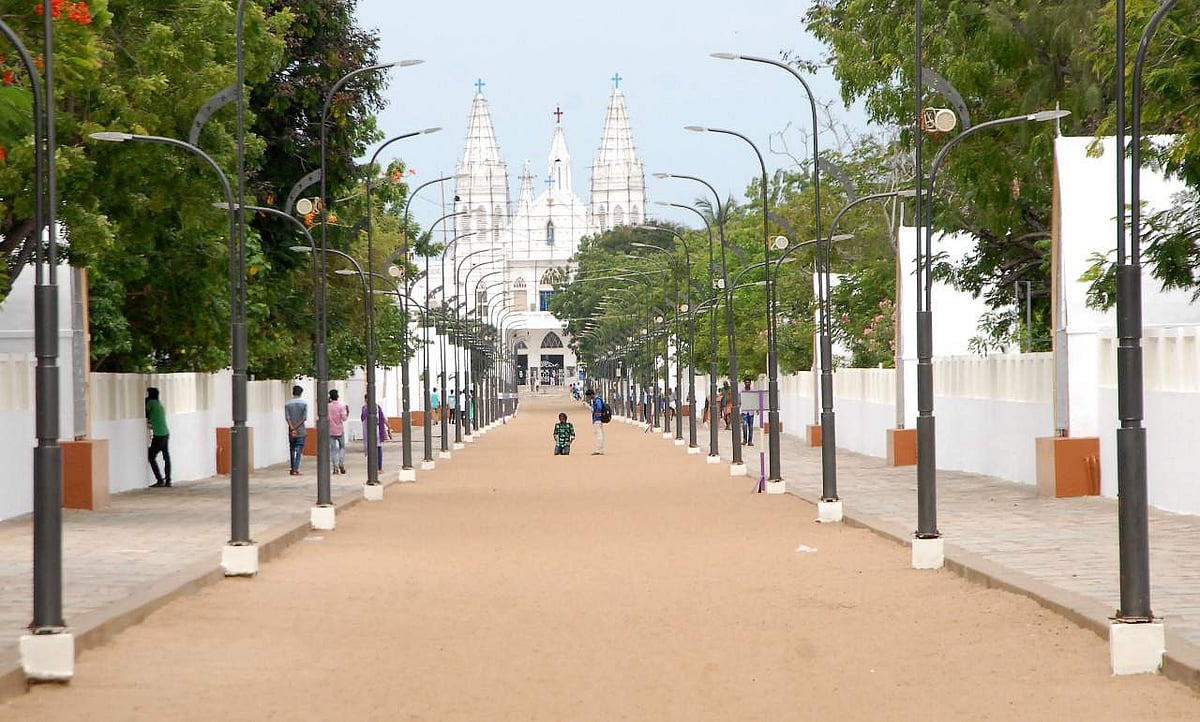   வேளாங்கண்ணி புனித ஆரோக்கிய அன்னை ஆலய சிலுவைப் பாதை  