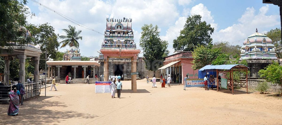 கோயில் உள்பகுதி