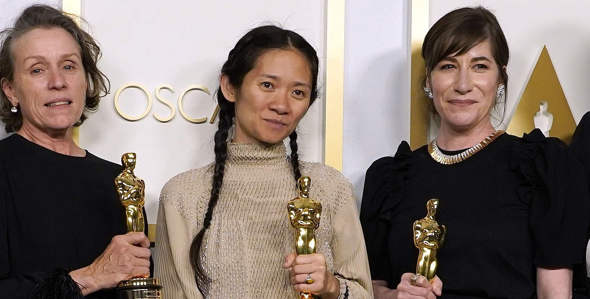 பிரான்சஸ் மெக்டர்மாண்ட் - குளோயி ஜாவ் - மொல்லி ஆஷர் (நோமட்லேண்ட் படக்குழு)