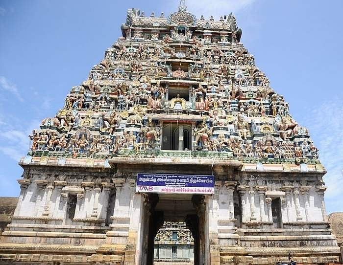 திருப்புகலூர் அருள்மிகு அக்னீஸ்வர சுவாமி திருக்கோயில் கோபுரம்.