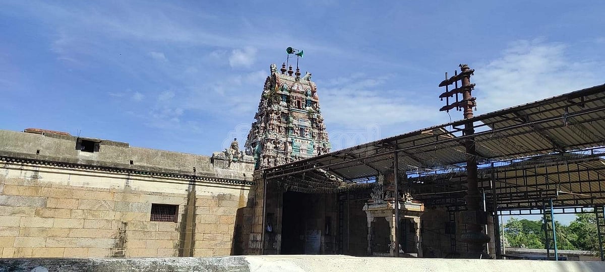 கொடிமரம், பலிபீடம்