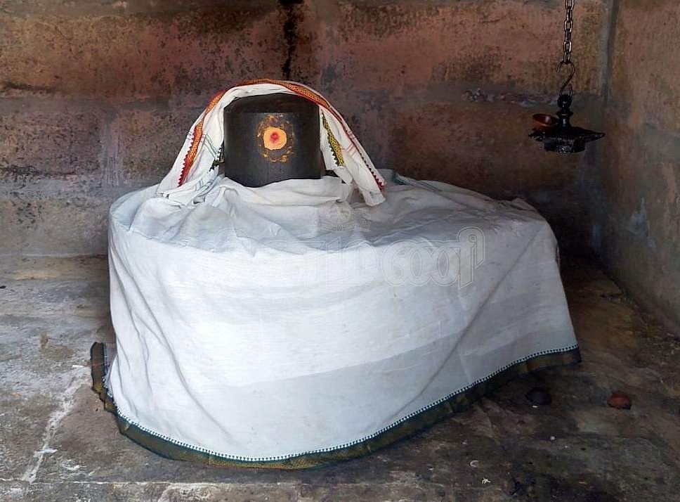 சகஸ்ரலிங்கம்