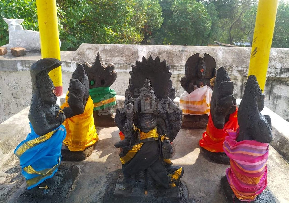 <strong> நவக்கிரக நாயகர்கள் சன்னதி</strong>