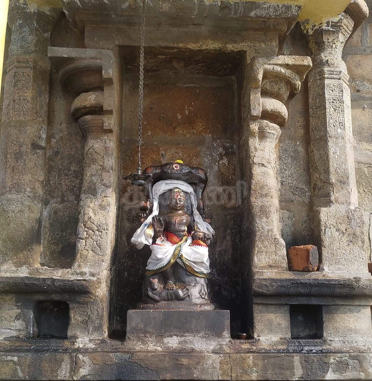 <strong>தட்சிணாமூர்த்தி</strong>