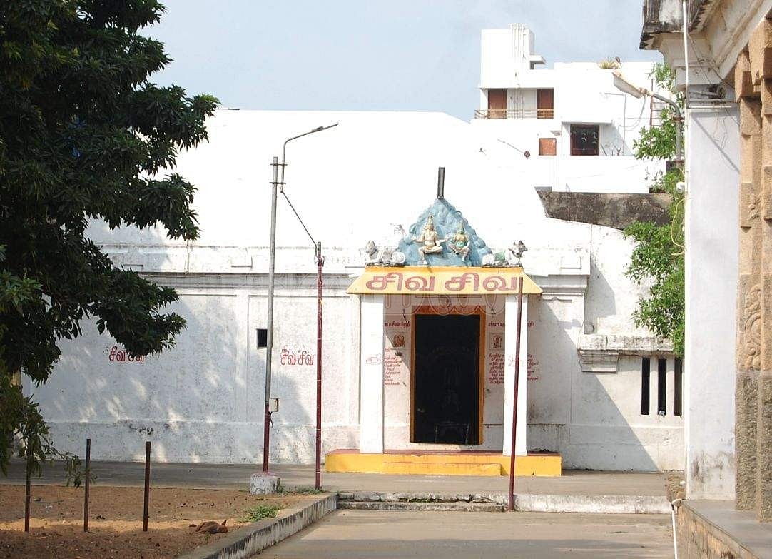 <strong>சிவேந்திரர் சன்னதி முகப்பு</strong>