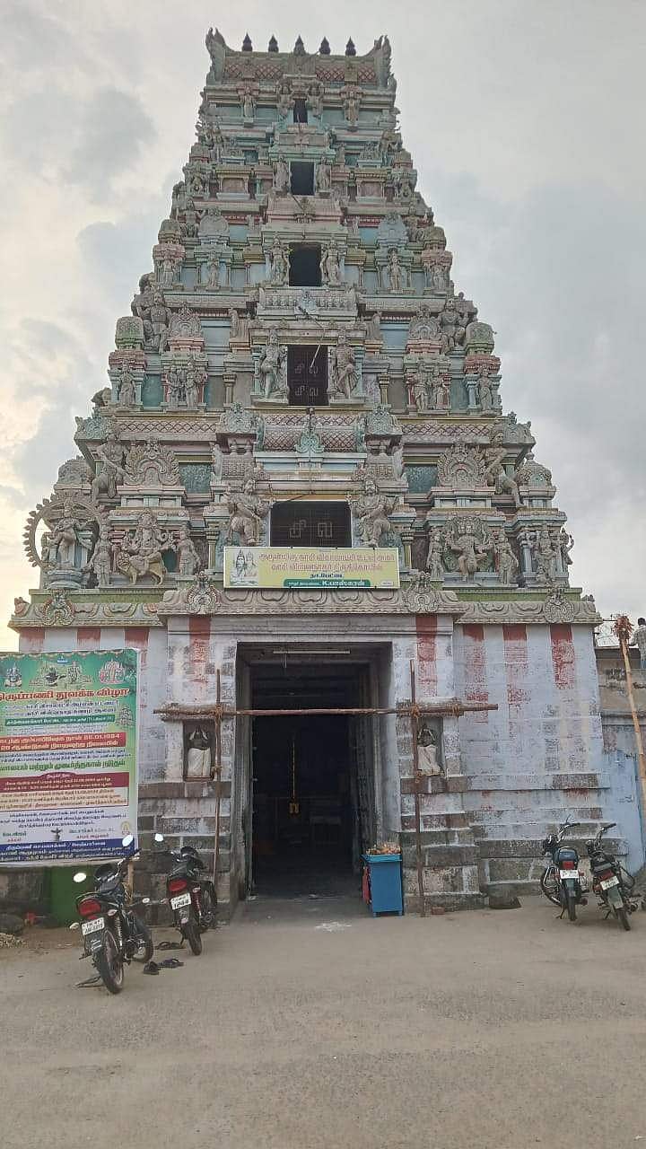 காசி விசுவநாதர் திருக்கோயில் ராஜகோபுரம்