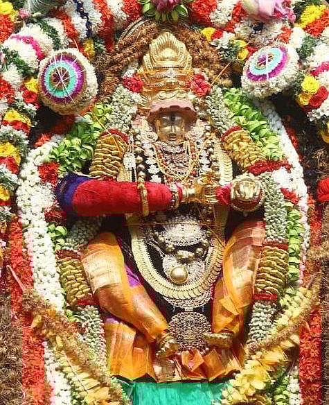 <strong>சிறப்பு அலங்காரத்தில் உற்சவர் மாரியம்மன்</strong>