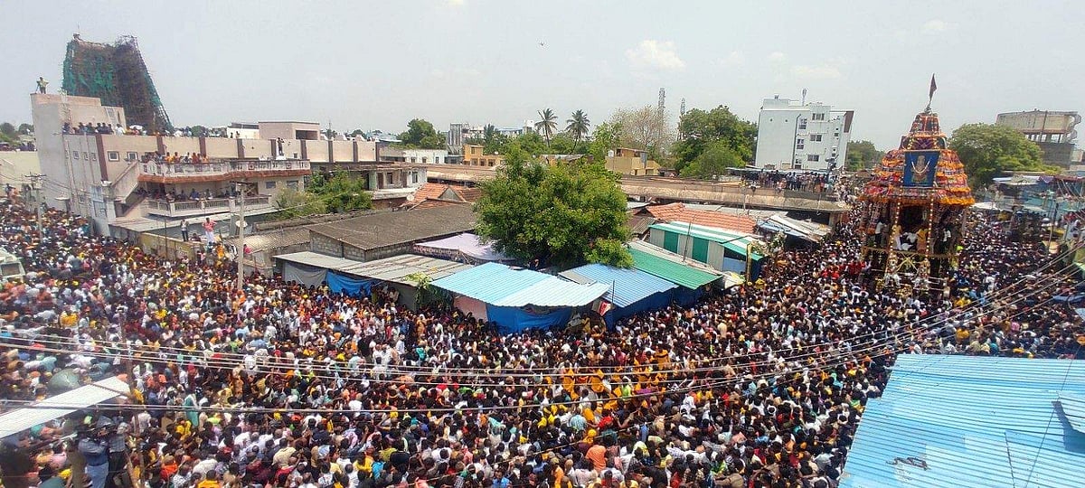 <strong>சித்திரைத் தேரோட்டத்தில் குவிந்த மக்கள் கூட்டம்</strong>